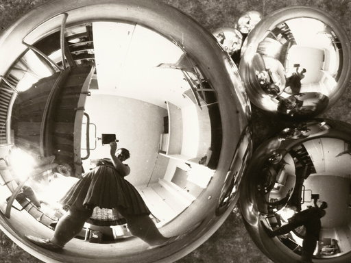 New woman, new vision. Women photographers of the Bauhaus