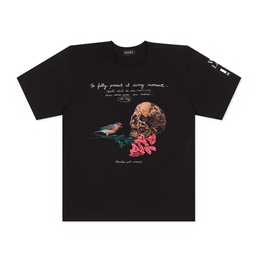 Be fully present at every moment T-shirt (black)