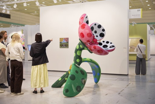 Big crowds and smaller checks at Frieze Seoul