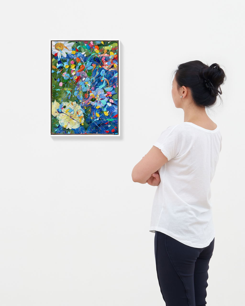 Bright Frenzy Hidden Garden scale image