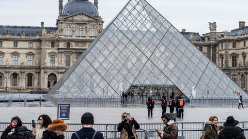 Fare hikes for non-Europeans at French museums spark uproar