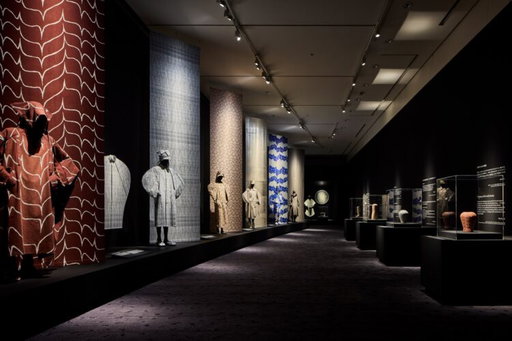 The exhibition ‘Shōji Kamoda and IM MEN’ traces the course of a quiet dialogue