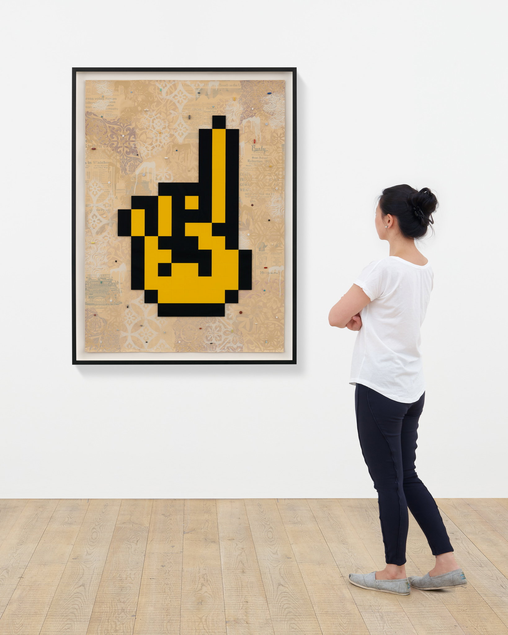 What is Above scale image