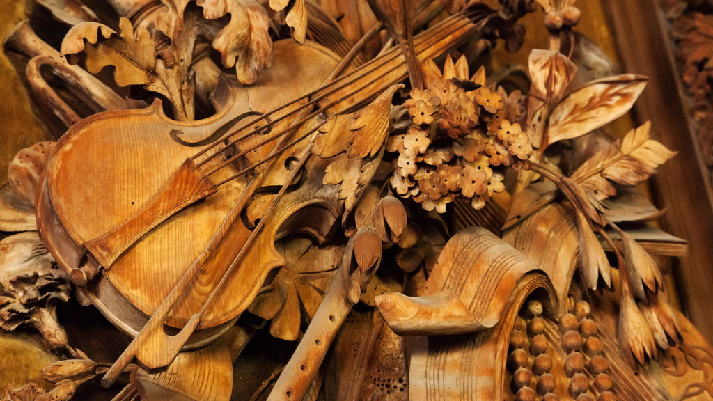 Grinling Gibbons: The Carved Room at Petworth House