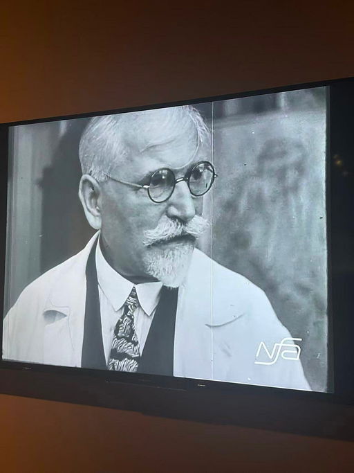 Travelogue: Alphonse Mucha Revisited