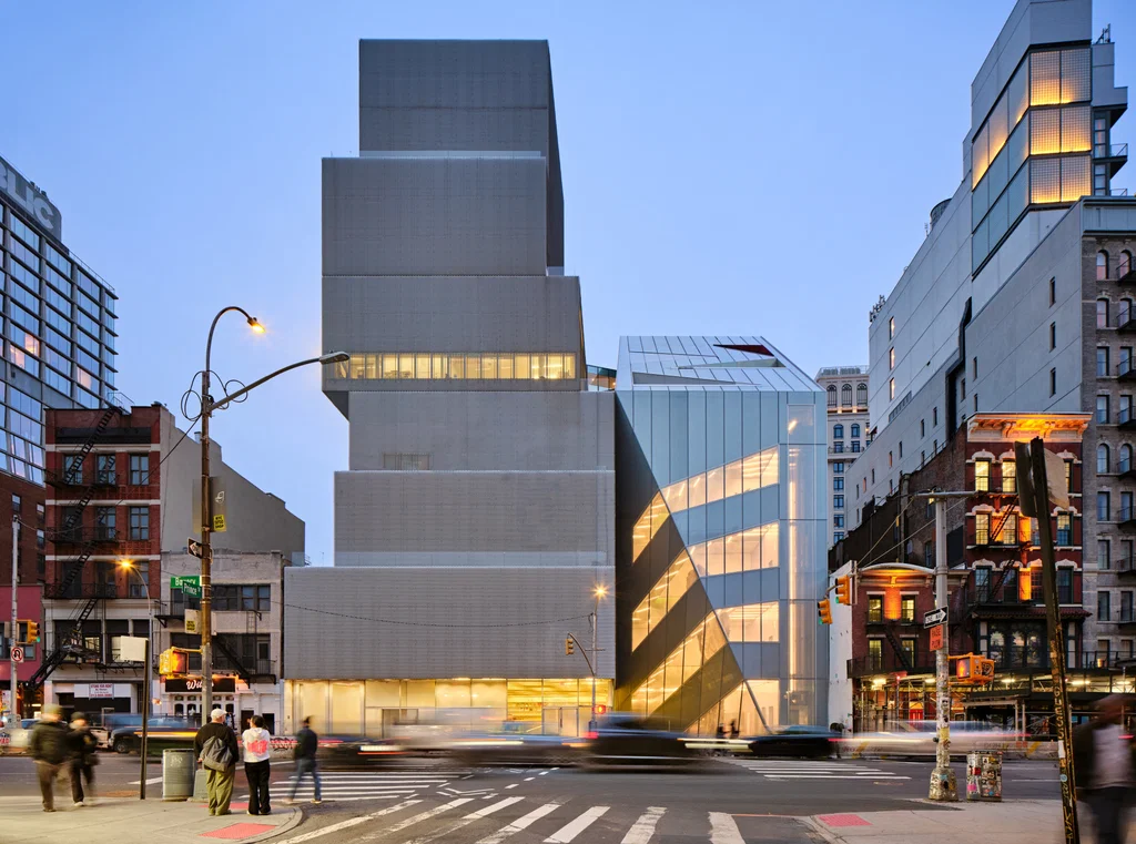 Rain closes New Museum