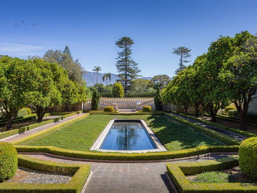 Santa Barbara Mansion and Bicester Village Host Pop-Up Shows
