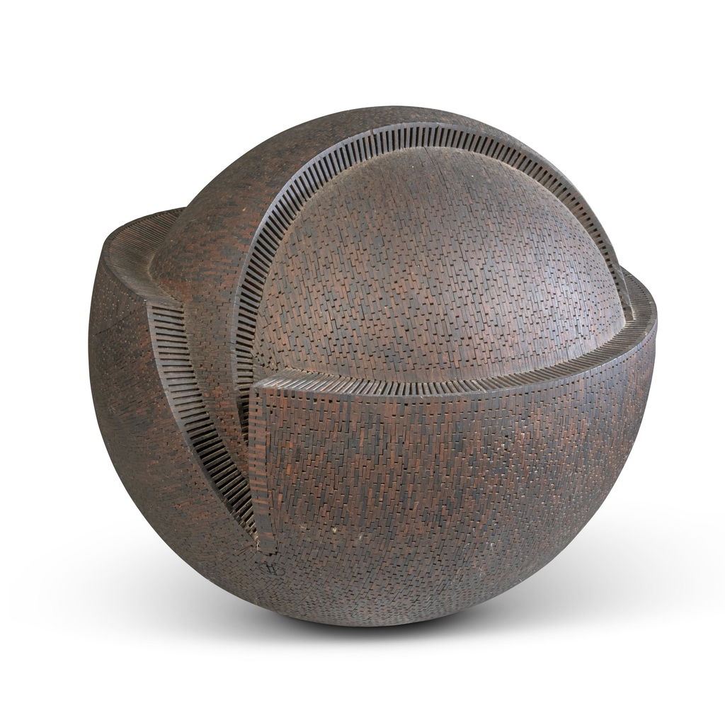 Sculpture DP-IV by Dusan Dzamonja sold for $47,800. Image courtesy of Christie's