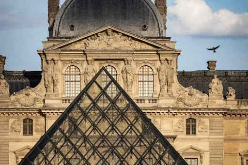 $128m Louvre heist to be turned into film