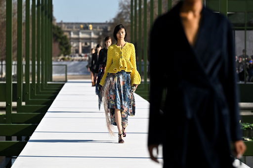 Jonathan Anderson’s latest Dior show was a walk in the park