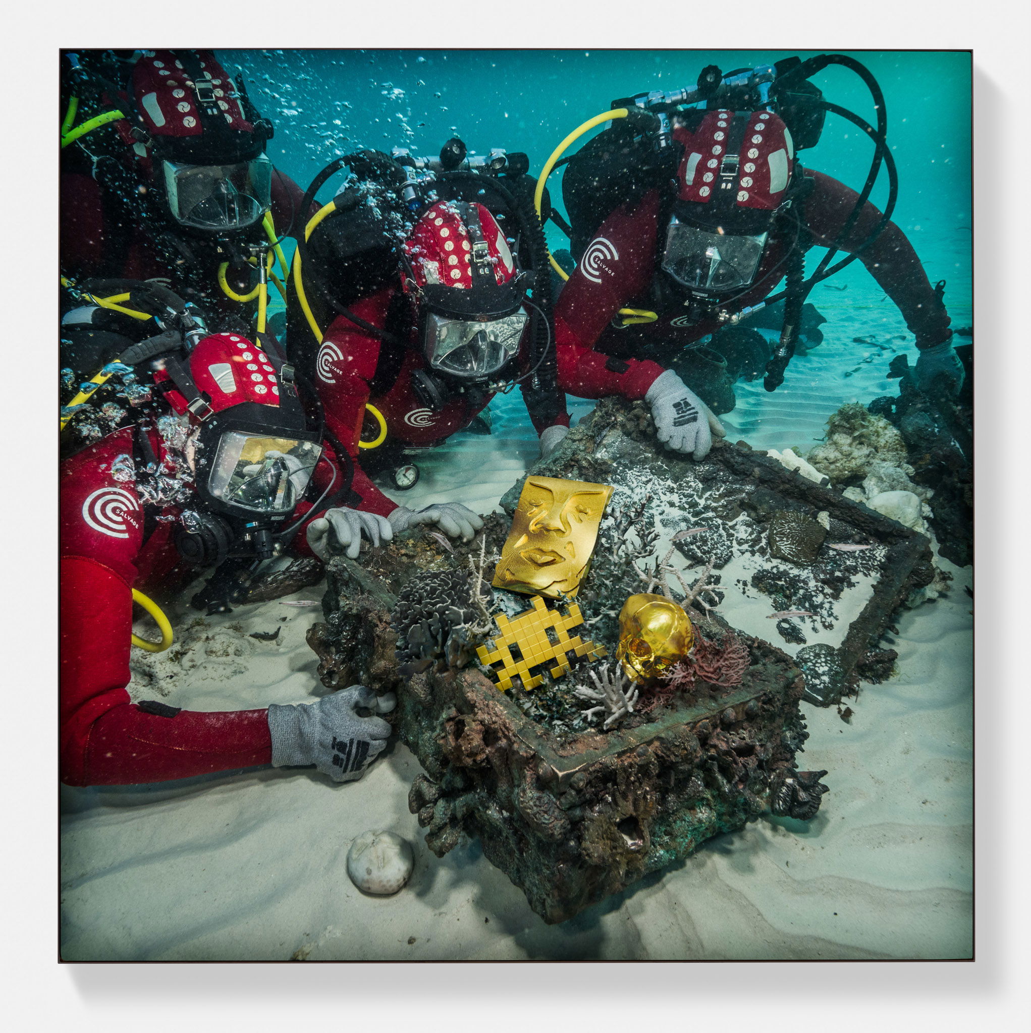 Three Divers with Three Treasures 1 main image