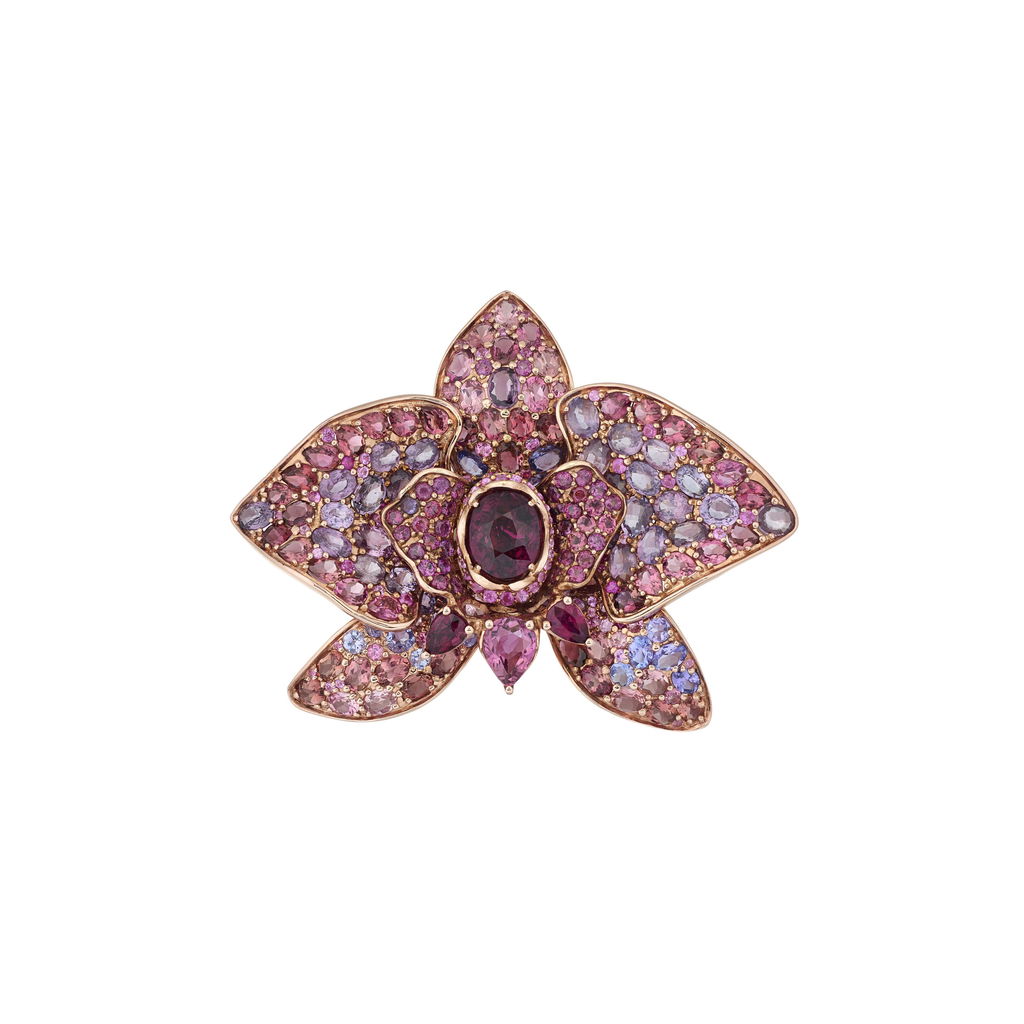 Prosperity Orchid Brooch by Prapasri Suwannakhot sold for $9,336.
Image courtesy of Christie's
