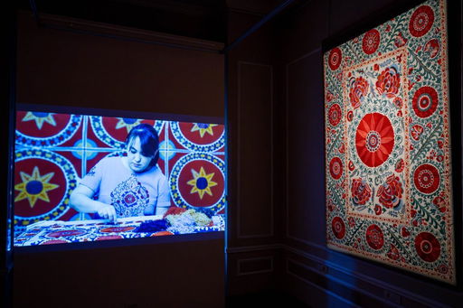 National Art Museum opens exhibition dedicated to Uzbek embroidery [PHOTOS]