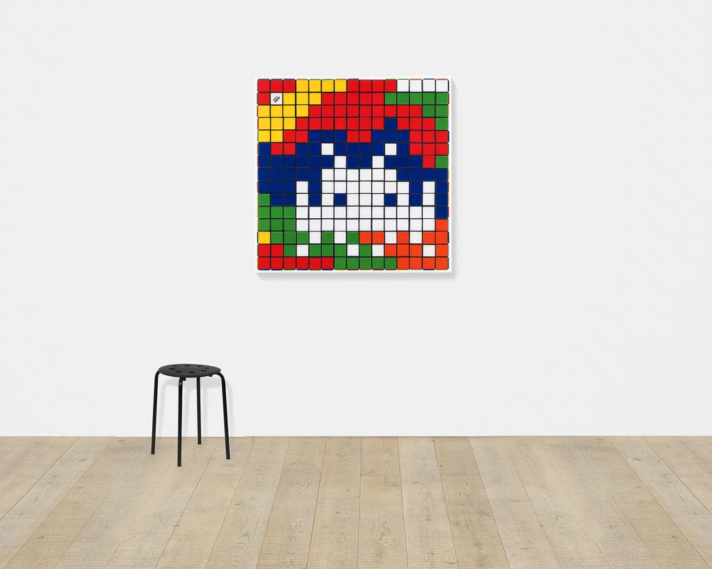 Rubik Camouflage scale image