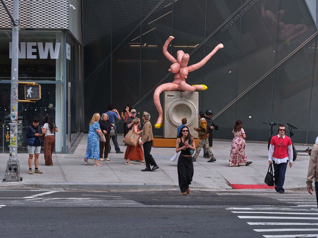 Sarah Lucas, VENUS VICTORIA, 2026. Installation view. Photo: Thomas Barrett. Courtesy New Museum.
