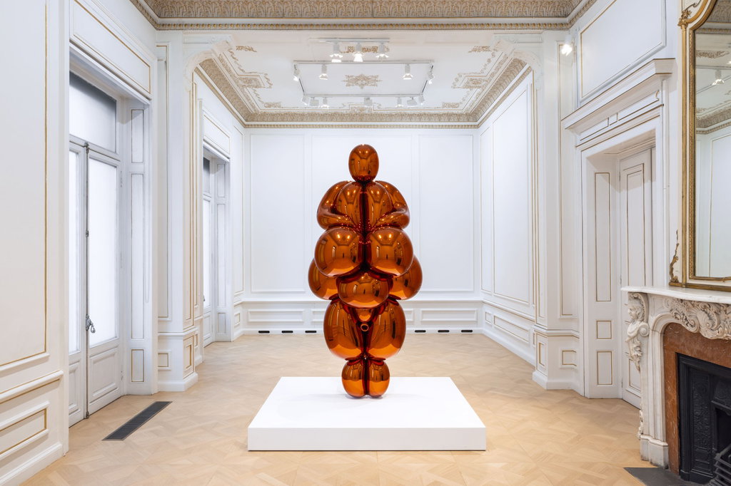 Copyright the artist. Image courtesy of Stathatos Mansion Museum of Cycladic Art