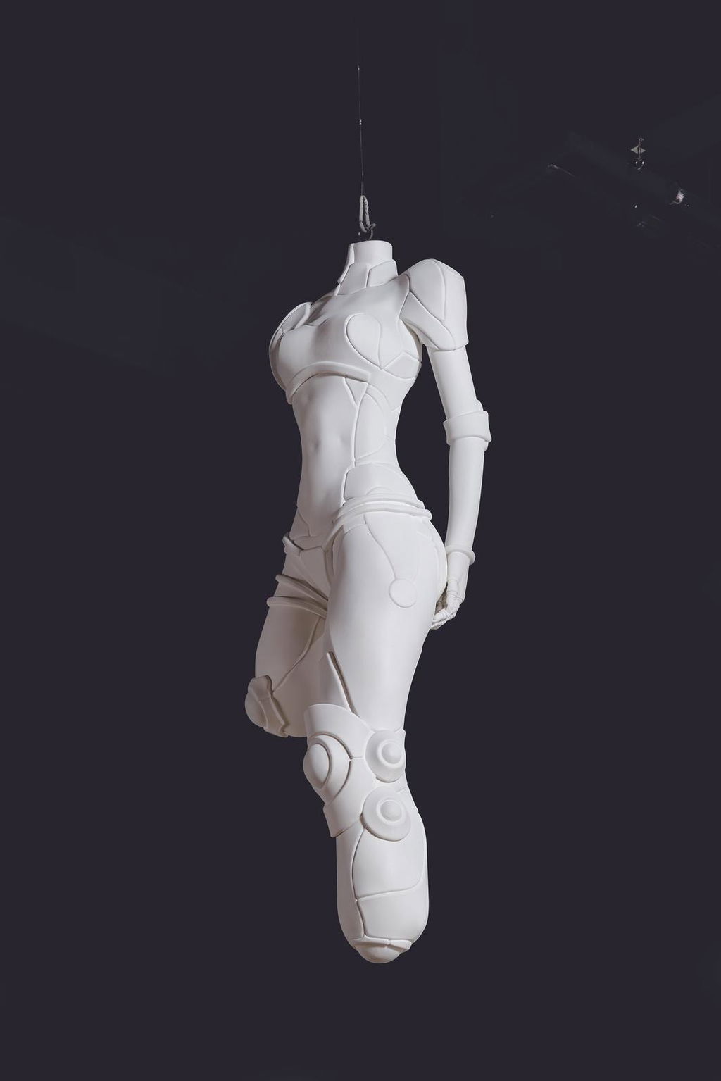 Cyborg W10. Image courtesy of Seoul Auction