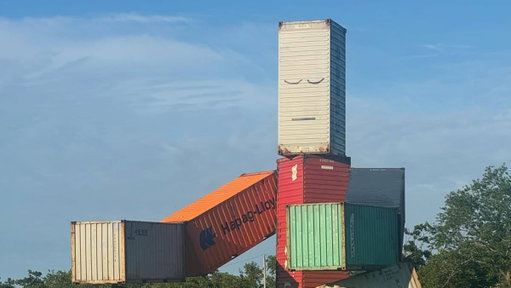 Bitter dispute erupts in one of America's most sought-after neighborhoods after renowned artist erects huge sculpture... as furious locals demand it is torn down