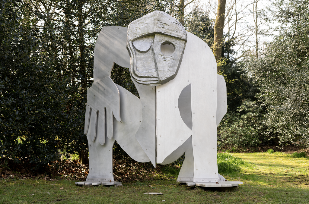 Copyright Thomas Housego.