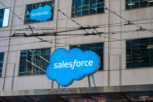 Salesforce’s $25 Billion Debt Sale Draws Weak Demand on AI Worry