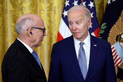 Billionaire Collector Fred Eychaner Sued Over Chicago Museum Expansion