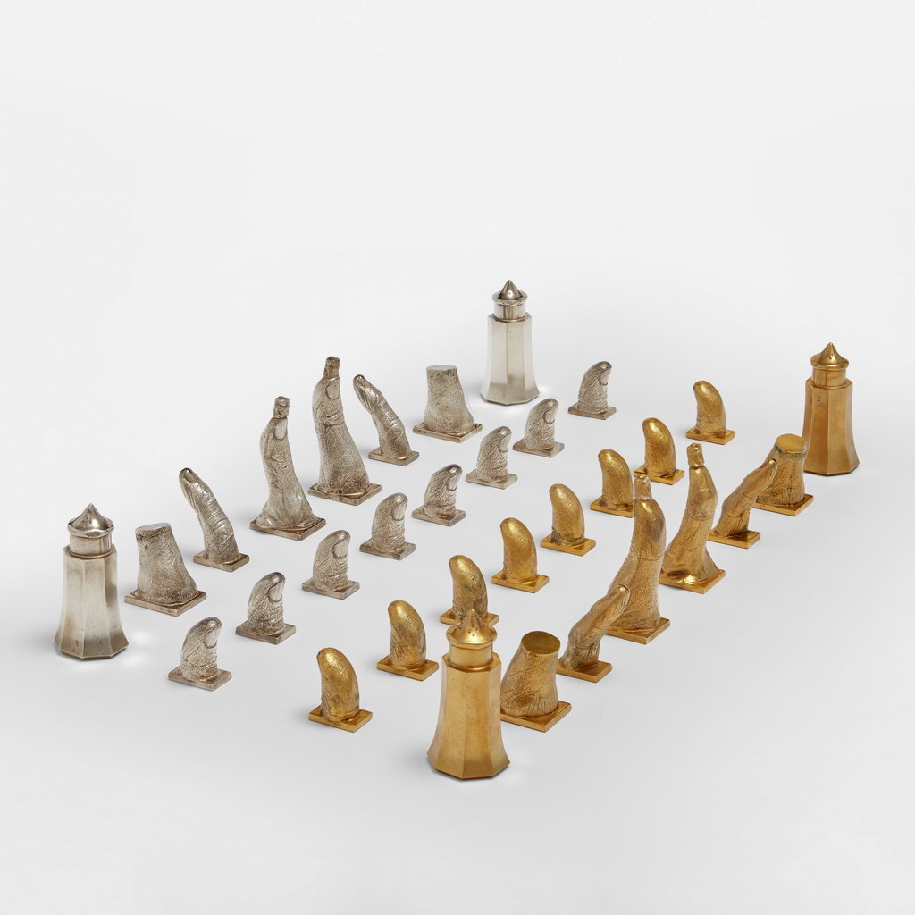 Échecs: Hommage à Marcel Duchamp (Chess: Homage to Marcel Duchamp) by Salvador Dali sold for $109,600. Image courtesy of Phillips