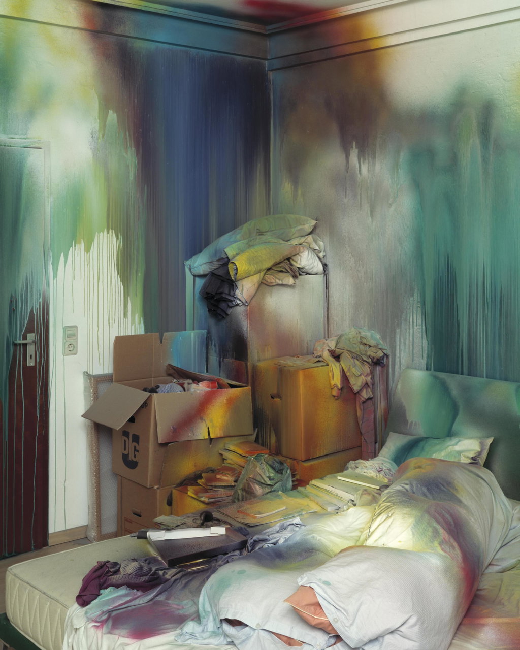 © Katharina Grosse, Das Bett, 2004. © VG Bild-Kunst Bonn, 2025. Photo: Nic Tenwiggenhorn