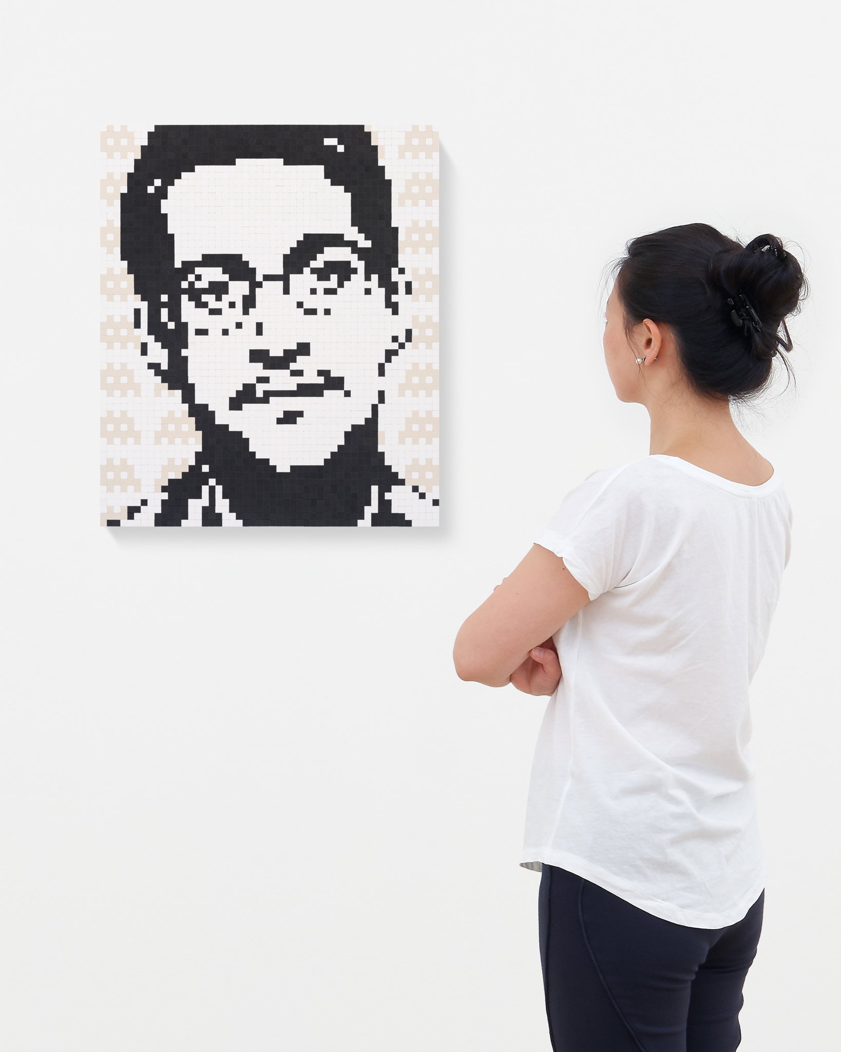 Trouble Edward Snowden scale image