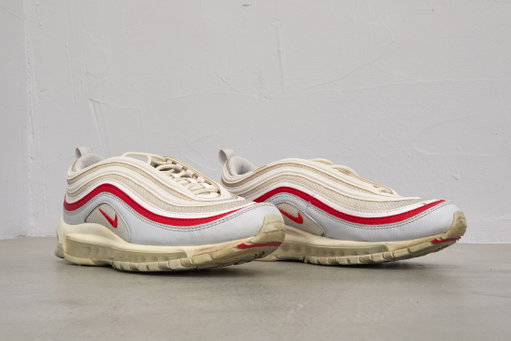 Cory Arcangel and Hampus Lindwall at Villa Lontana, Rome