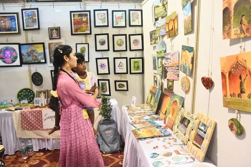 A confluence of arts and crafts, Oviya Sangamam, held