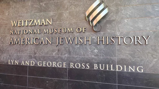 Pennsylvania senators swear in panel to advise Congress on whether Smithsonian should take over Philadelphia Jewish museum