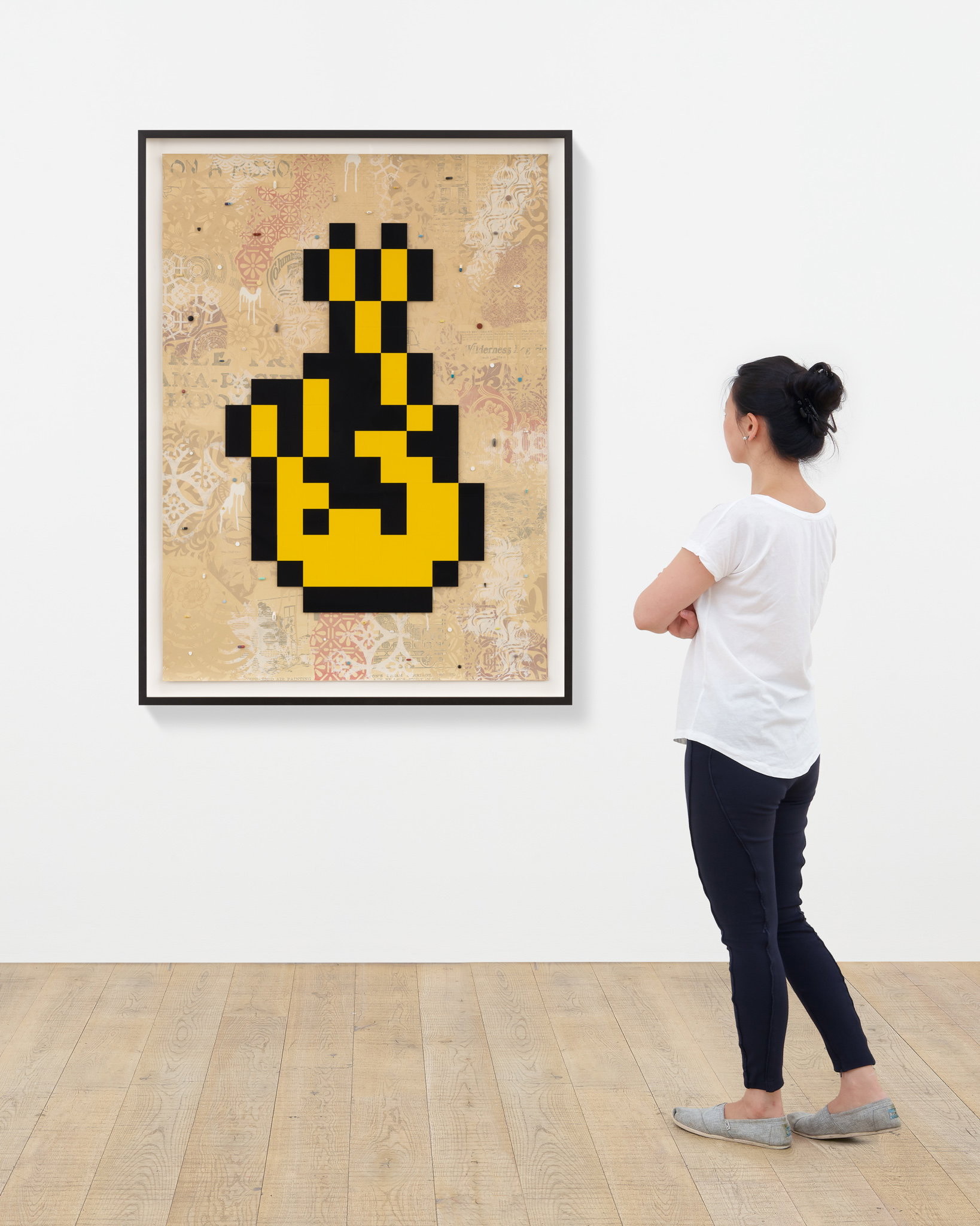 Fingers Crossed scale image