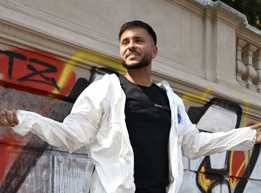 One Man's Mission to Clean Up Rome's Graffiti
