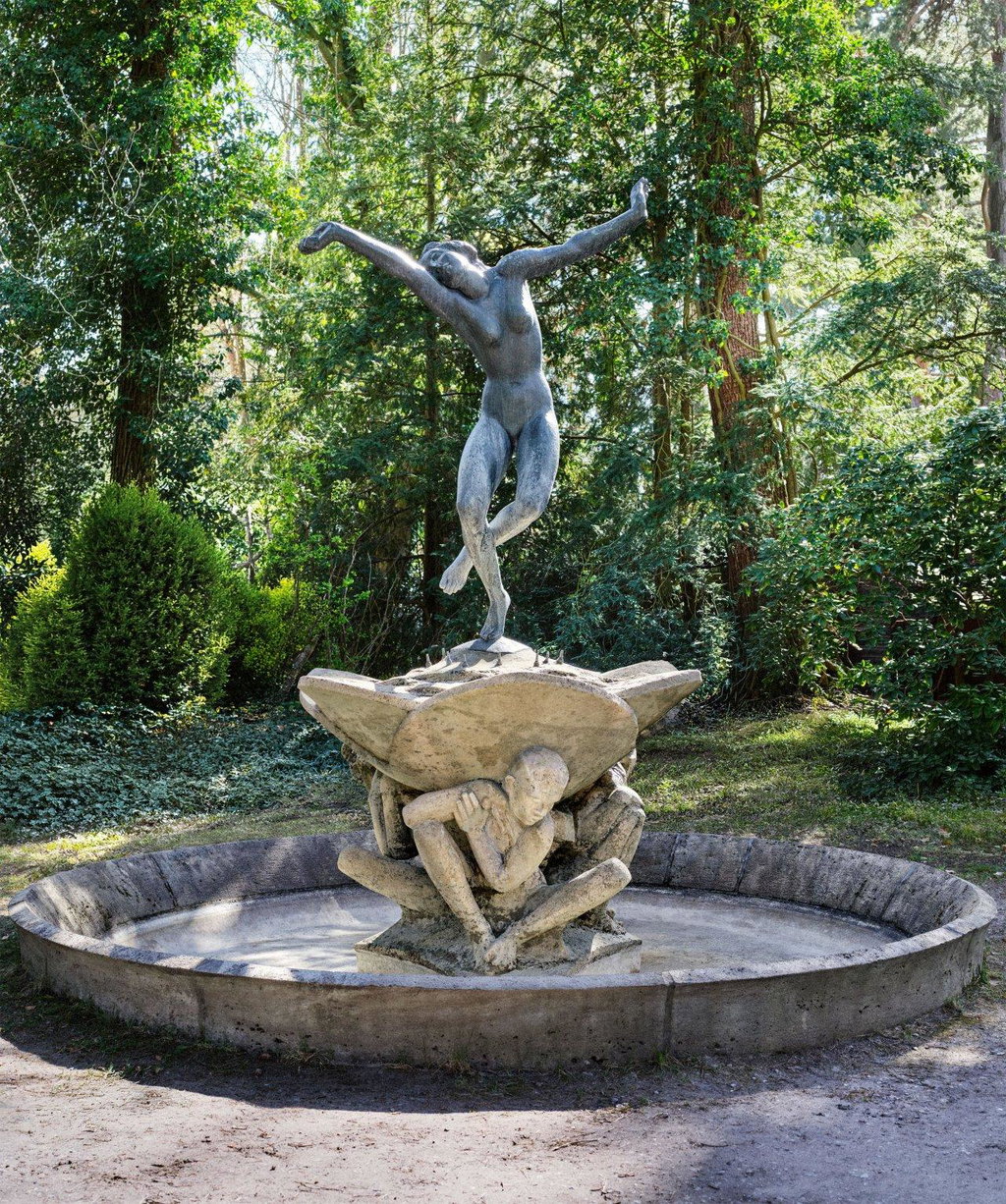Tänzerinnen–Brunnen by Georg Kolbe estimated at $1.16m (low) to $1.75m (high). Image courtesy of Grisebach 