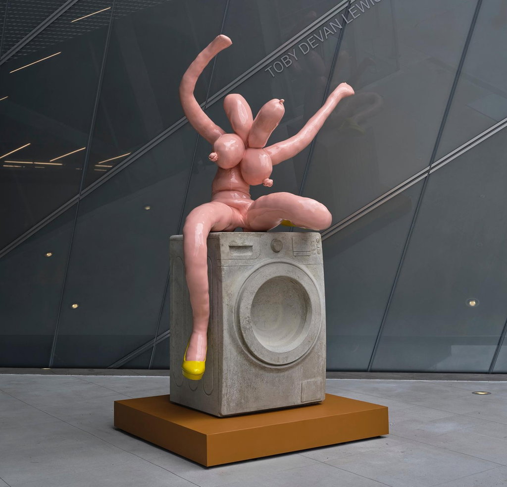 Sarah Lucas, VENUS VICTORIA. Installation view, New Museum. Photo: Thomas Barrett