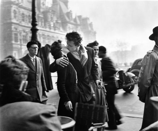 Doisneau’s Photographs: A Slice of Paris in Rome