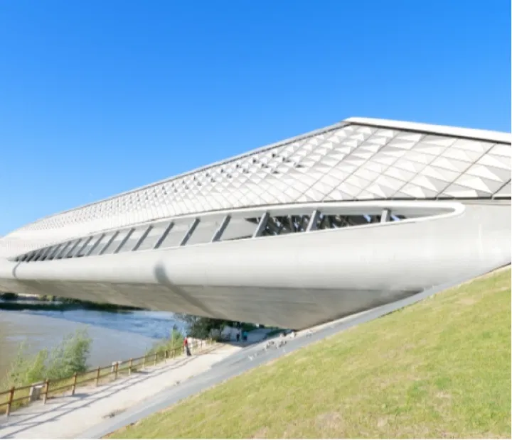 Zaha Hadid: Zaragoza Pavilion