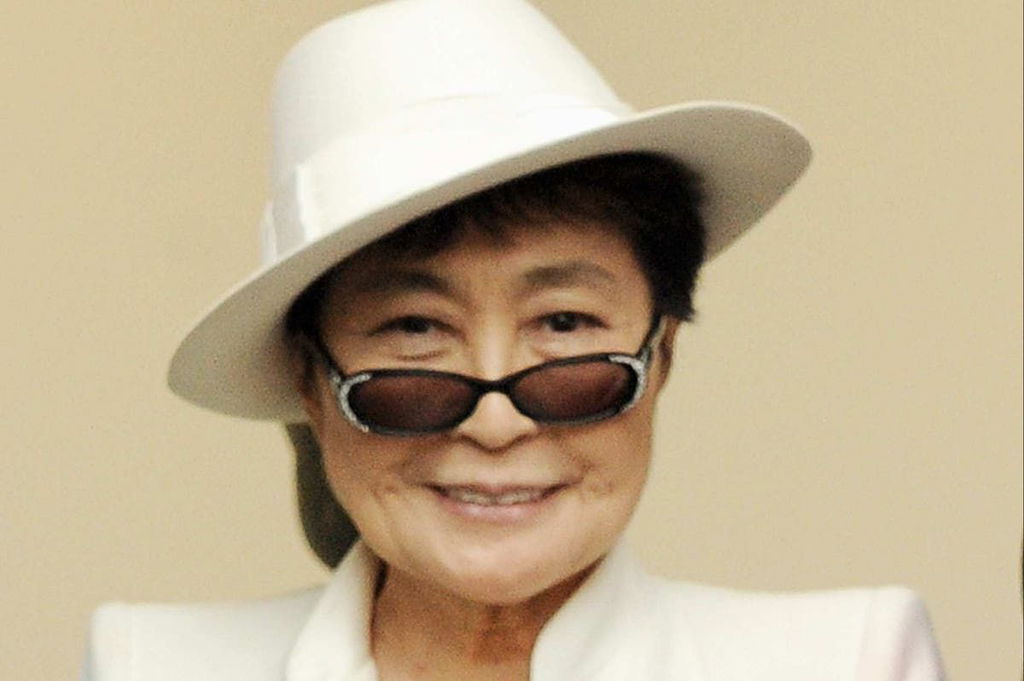 Yoko Ono sells DIY broken cup to raise funds for London gallery