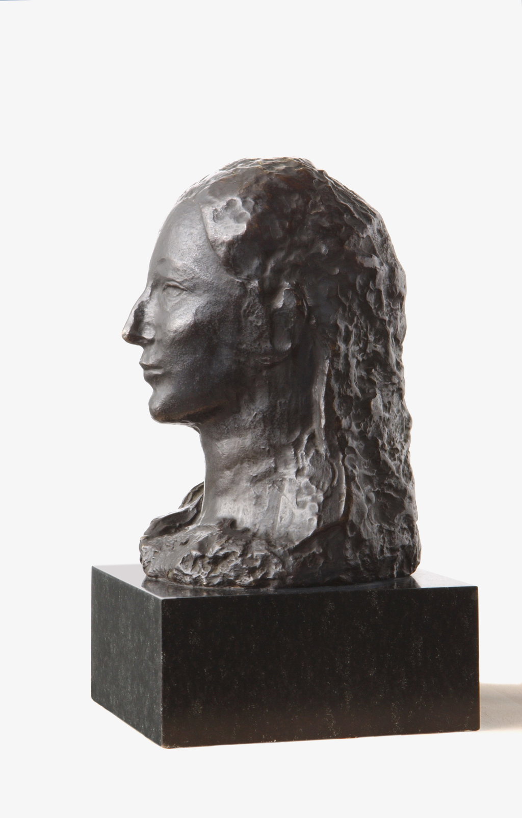 Picasso bust returned