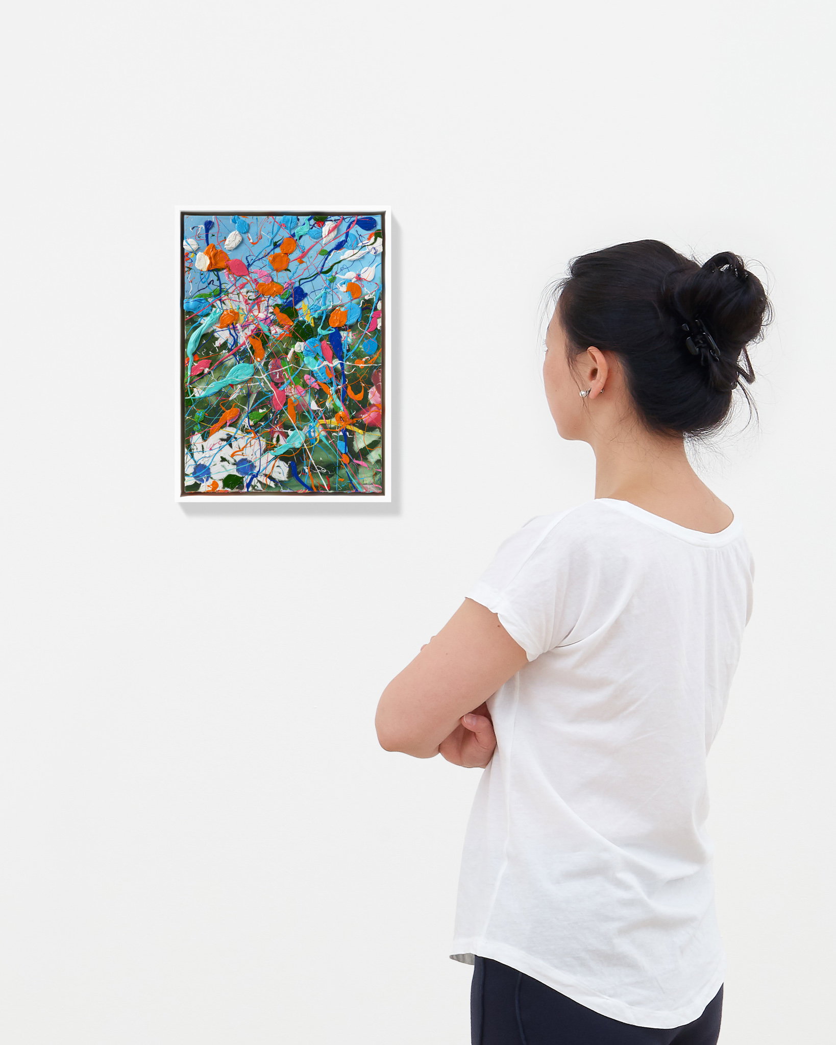 Elegant Hidden Garden scale image