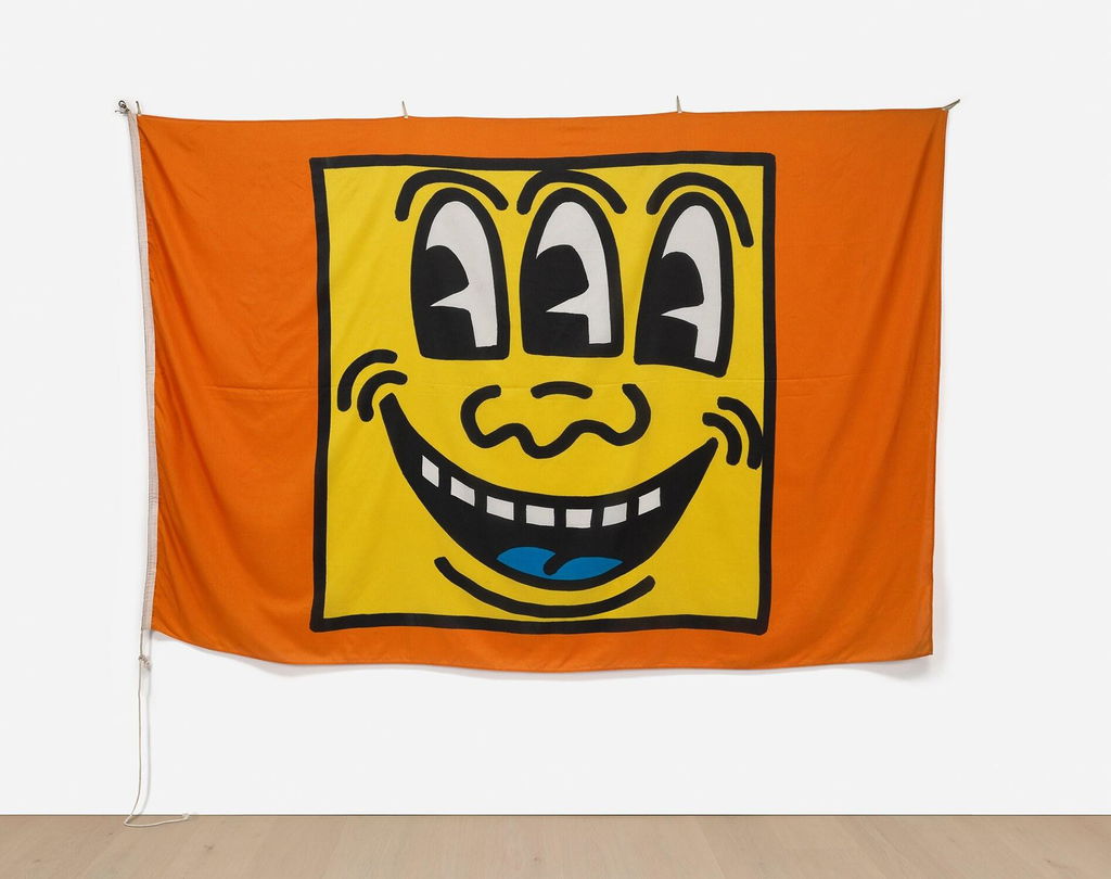 Untitled, from Gran Pavese – The Flag Project by Keith Haring sold for $69,800.
Image courtesy of Phillips
